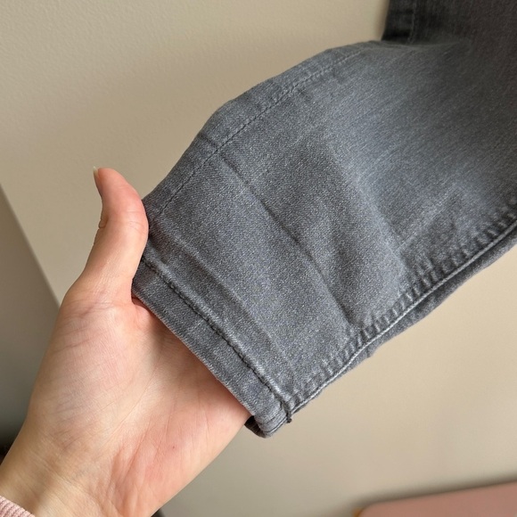 H&M Women's Distressed Grey Skinny Jeans, Size 8 - Picture 5 of 16